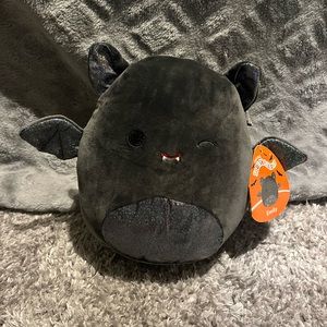 Emily the bat - 8” Squishmallow
